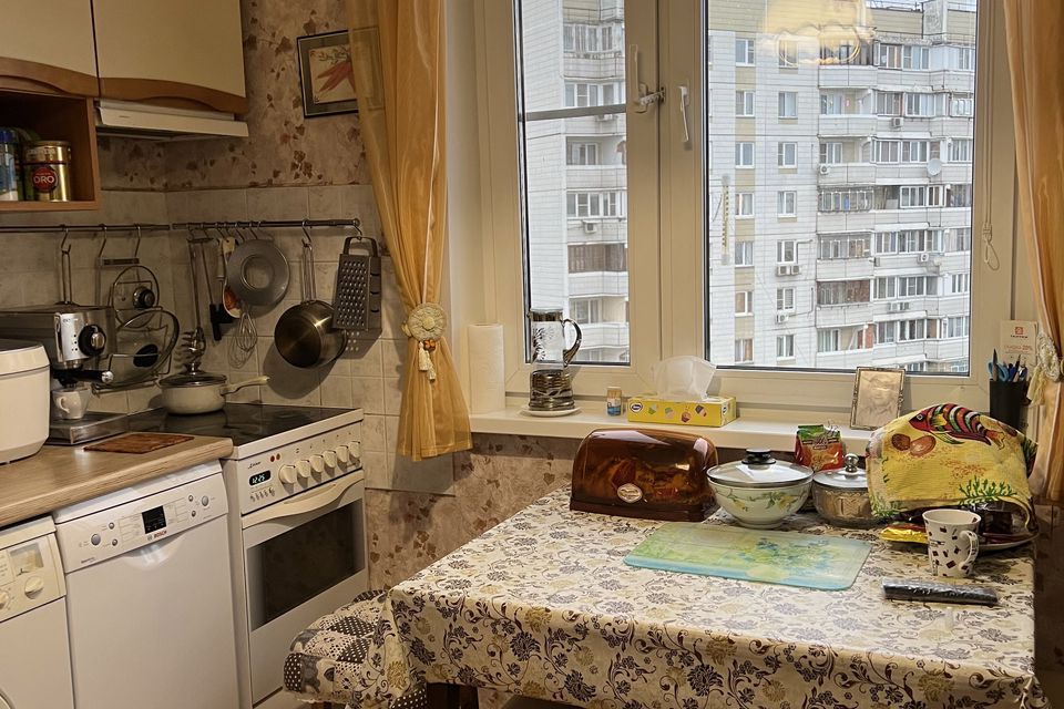 Продаётся 3-комнатная квартира, 63 м²