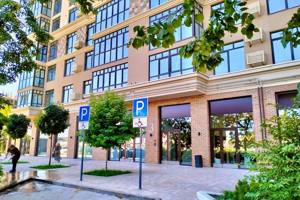 Продаётся 1-комнатная квартира, 46 м²