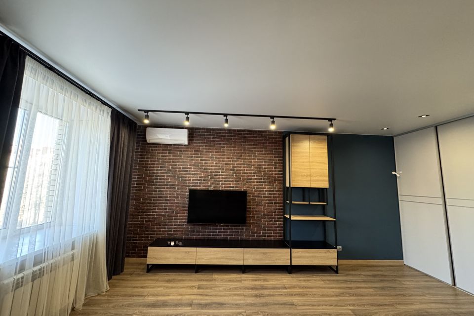 Продаётся 1-комнатная квартира, 42 м²