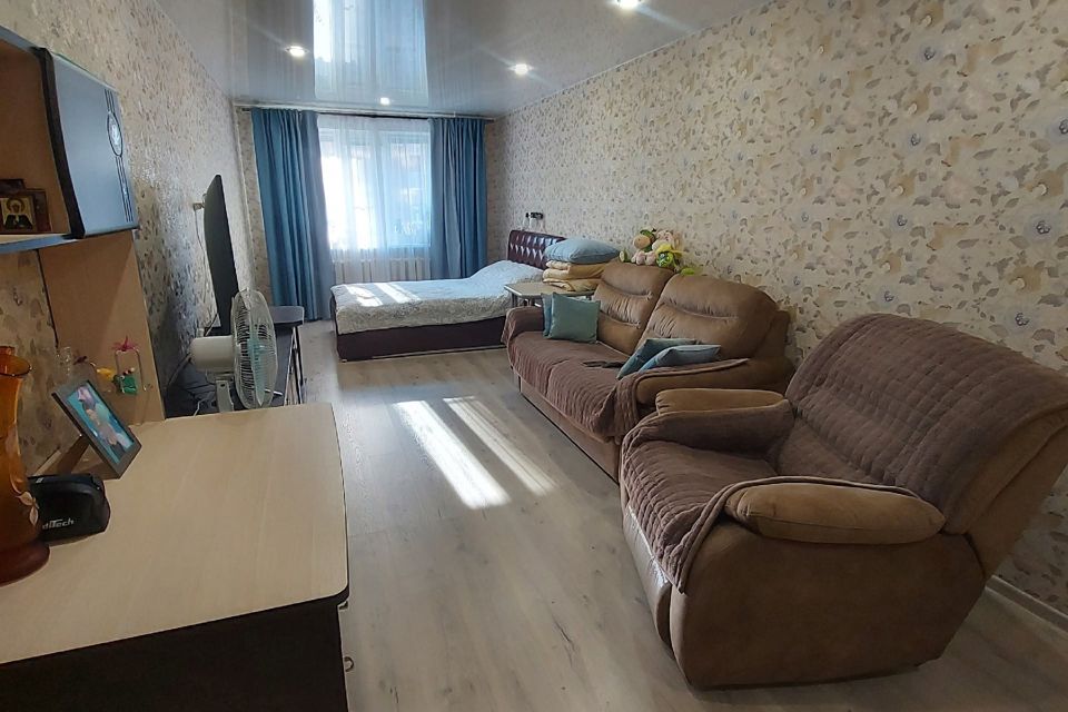 Продаётся 1-комнатная квартира, 54.8 м²