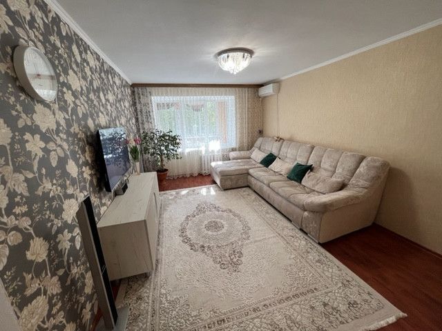 Продаётся 3-комнатная квартира, 60.5 м²