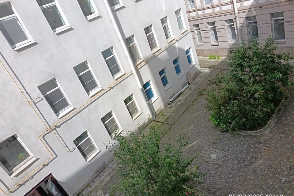 Продаётся 2-комнатная квартира, 76 м²