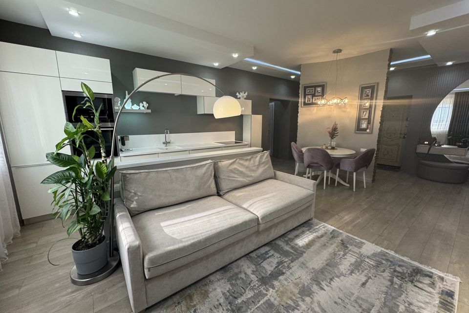 Продаётся 3-комнатная квартира, 87.7 м²