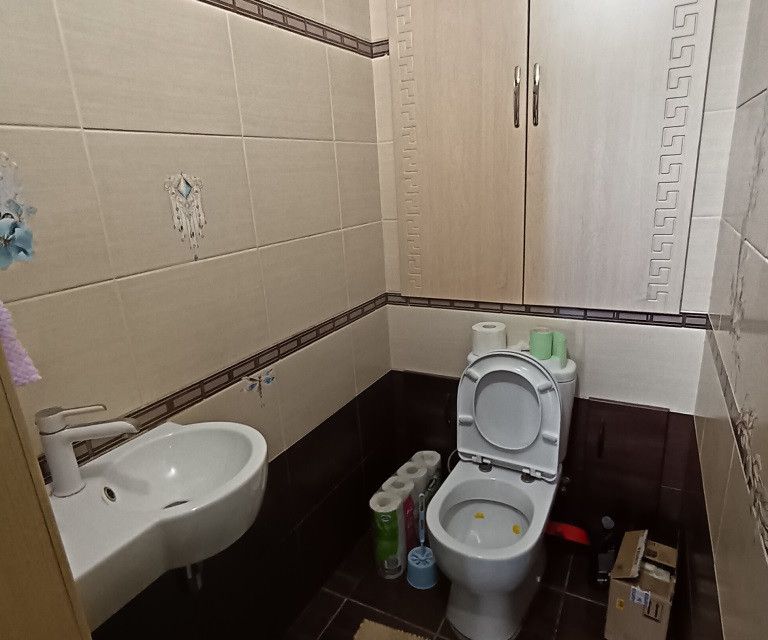 Продаётся 4-комнатная квартира, 102.3 м²
