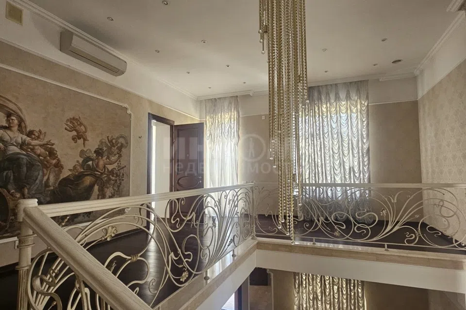 Продаётся 2-этажный дом, 365 м²