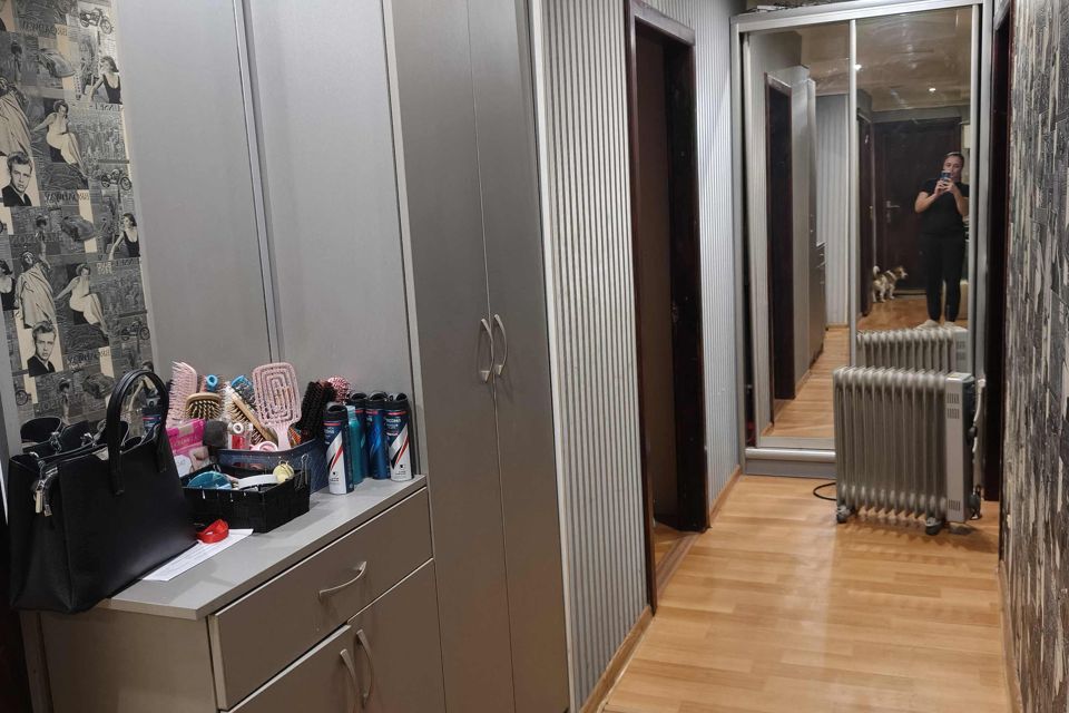 Продаётся 4-комнатная квартира, 66 м²