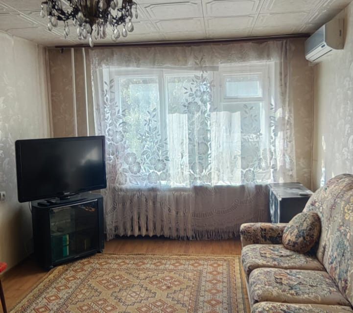 Продаётся 4-комнатная квартира, 69.2 м²