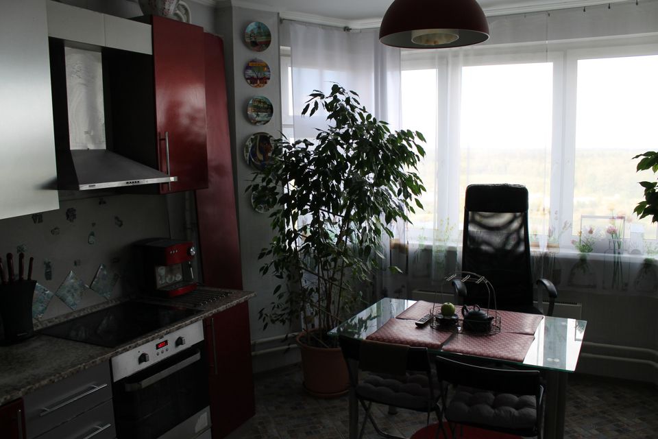 Продаётся 3-комнатная квартира, 75.6 м²