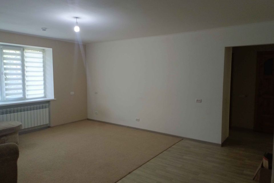 Продаётся 3-комнатная квартира, 45.5 м²