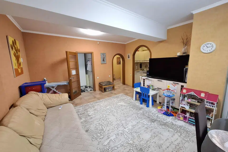 Продаётся 3-комнатная квартира, 71 м²