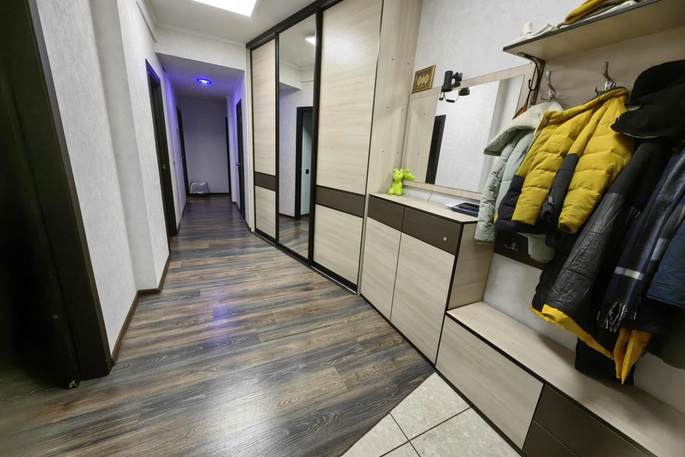 Продаётся 3-комнатная квартира, 89.7 м²