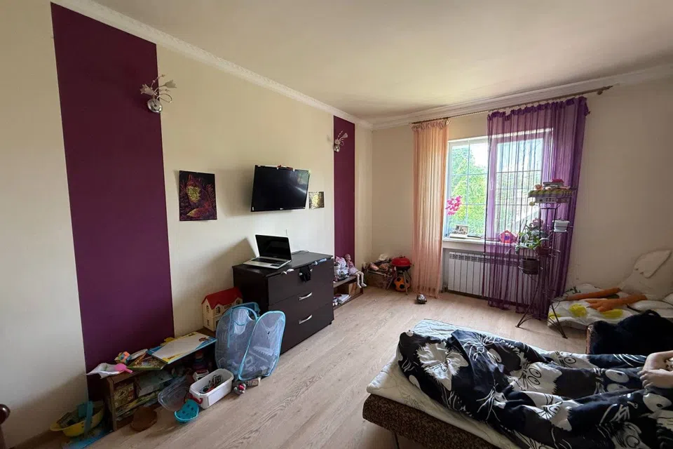 Продаётся 2-этажный дом, 175 м²