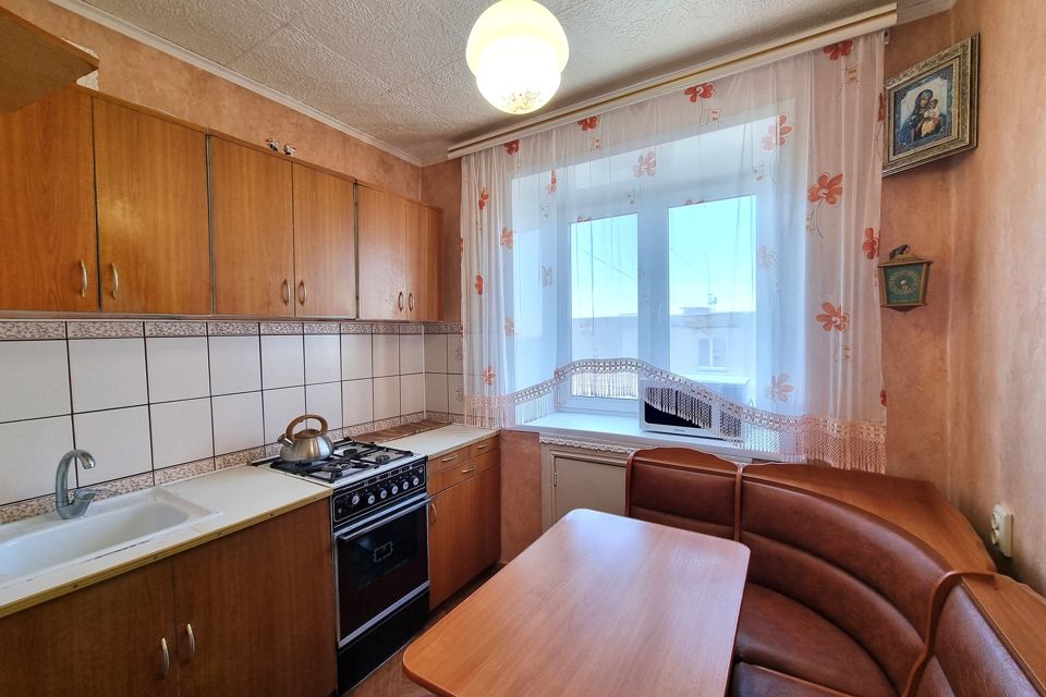 Продаётся 3-комнатная квартира, 57.4 м²