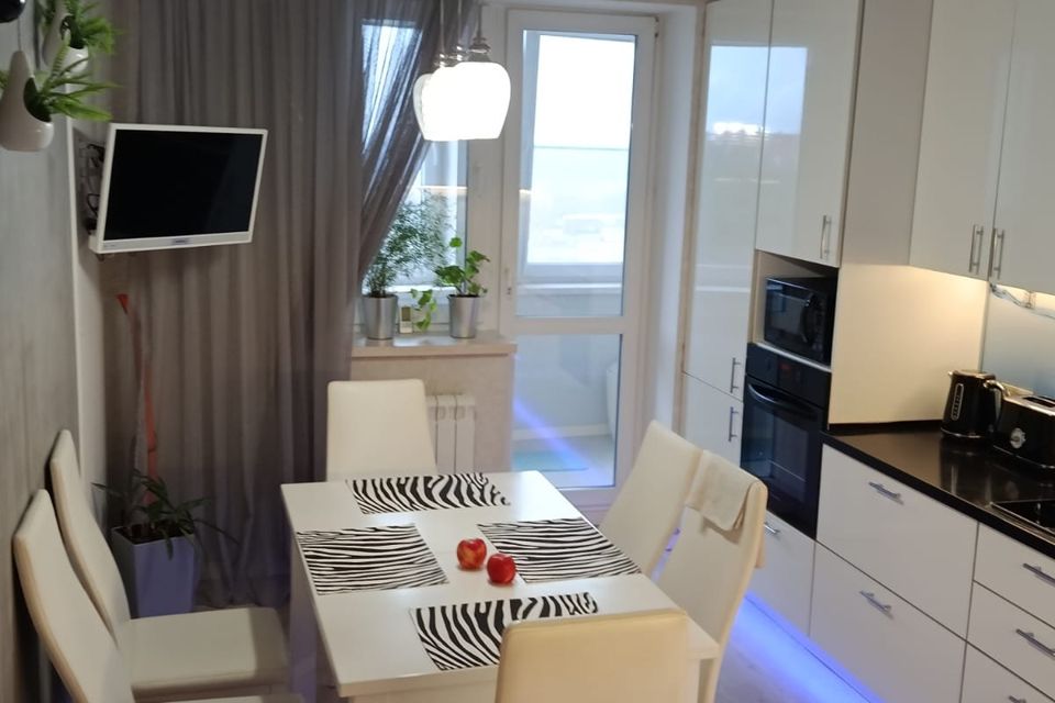 Продаётся 3-комнатная квартира, 79.7 м²