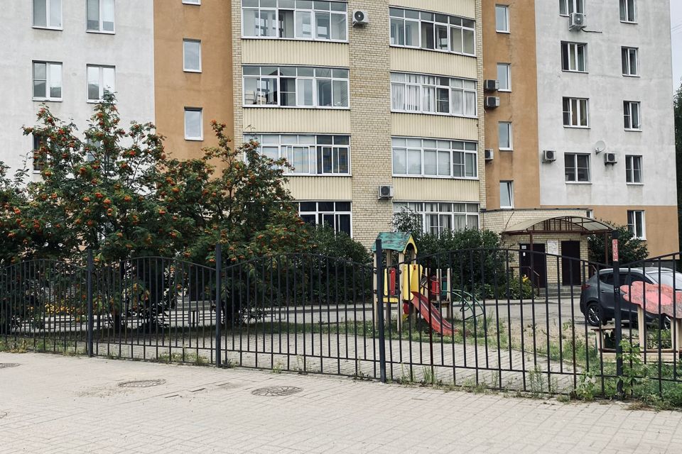 Продаётся 3-комнатная квартира, 83 м²