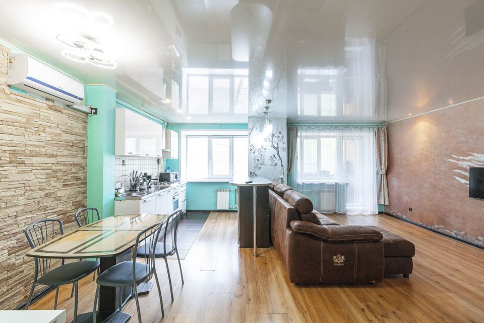 Продаётся 2-комнатная квартира, 67 м²