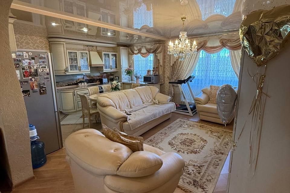 Продаётся 3-комнатная квартира, 83 м²