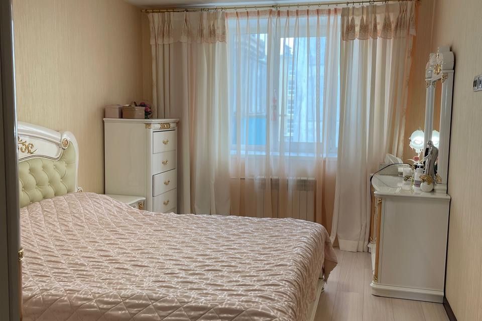 Продаётся 4-комнатная квартира, 77 м²