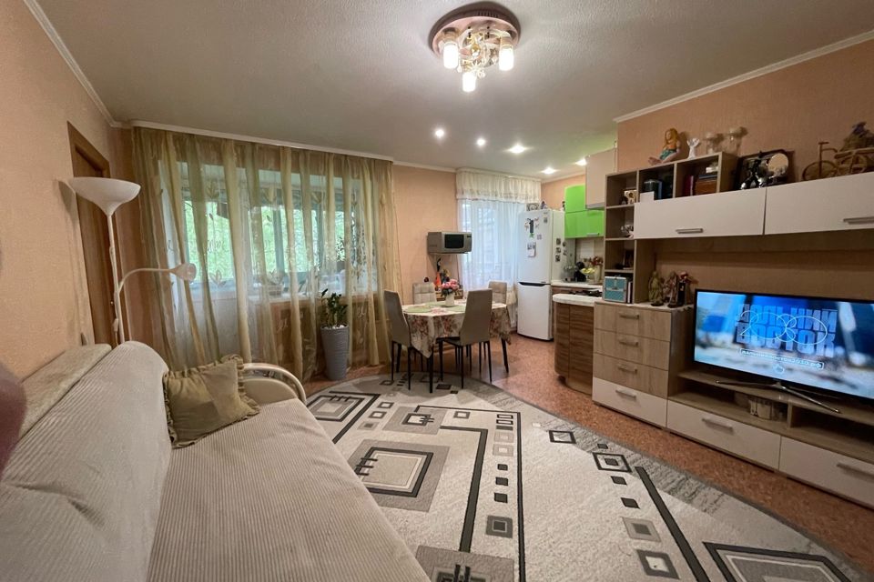 Продаётся 2-комнатная квартира, 42.3 м²