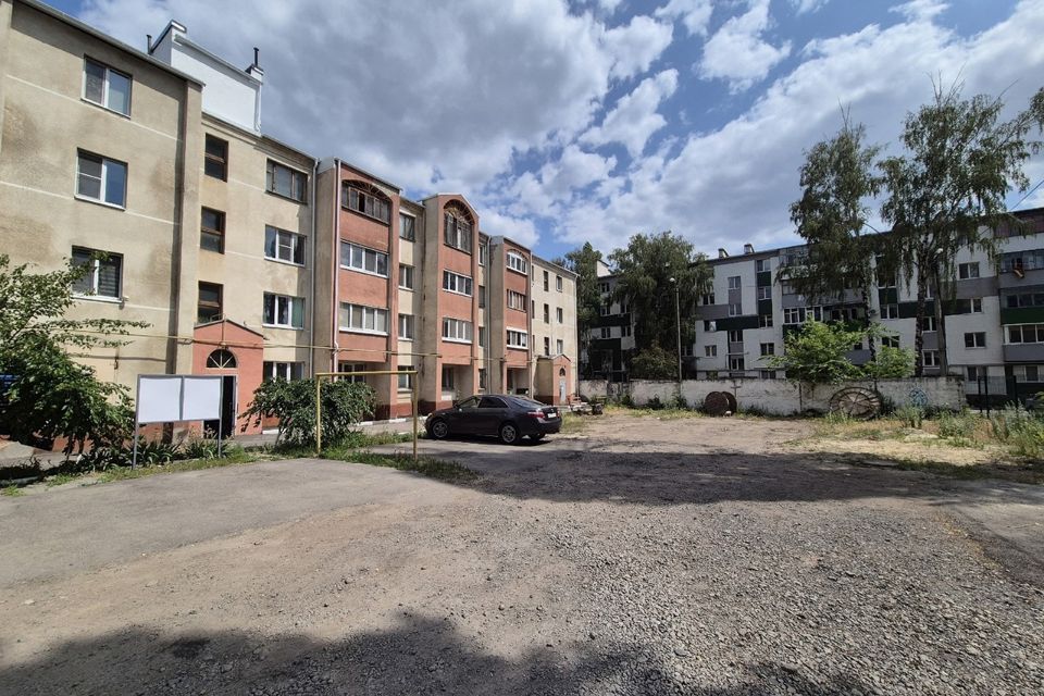 Продаётся 3-комнатная квартира, 117.6 м²