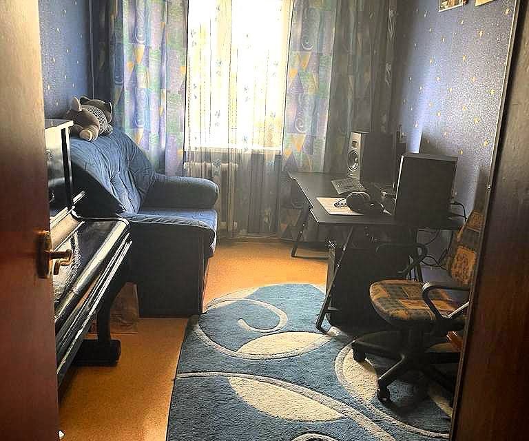Продаётся 3-комнатная квартира, 58.5 м²