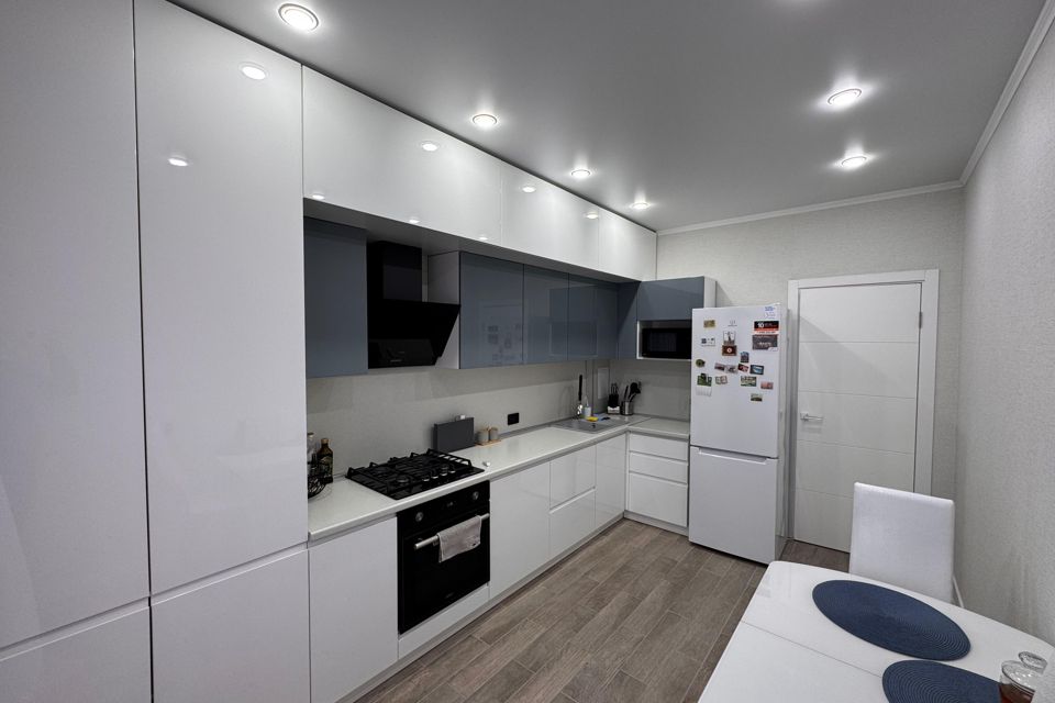 Продаётся 2-комнатная квартира, 55.6 м²