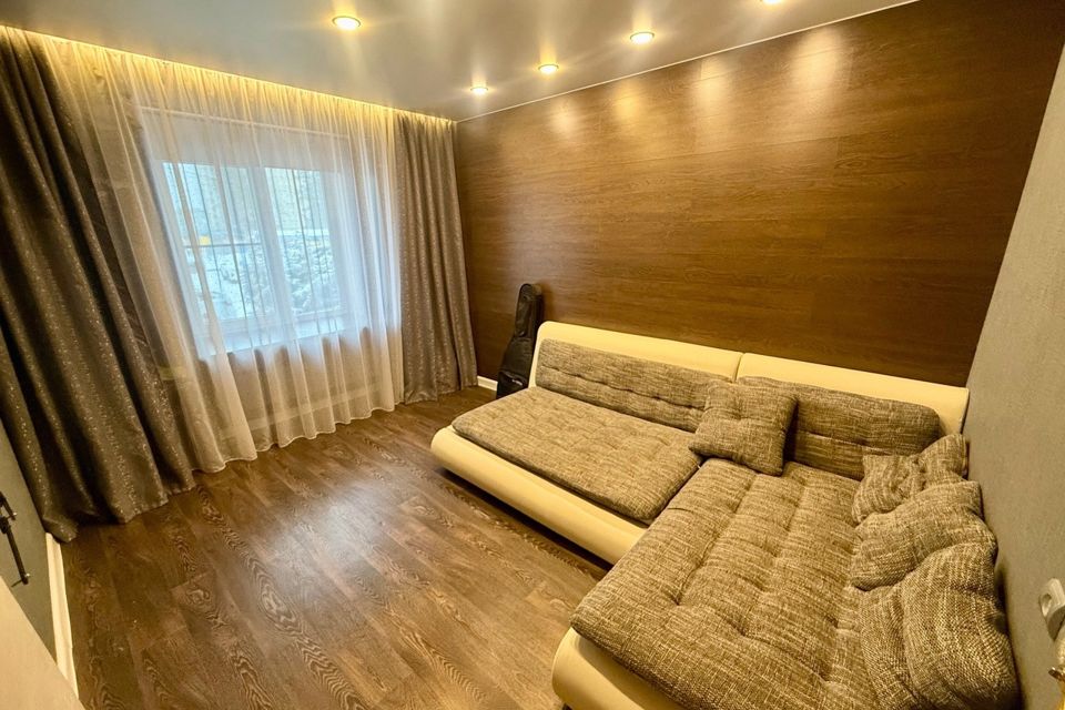 Продаётся 4-комнатная квартира, 102.3 м²