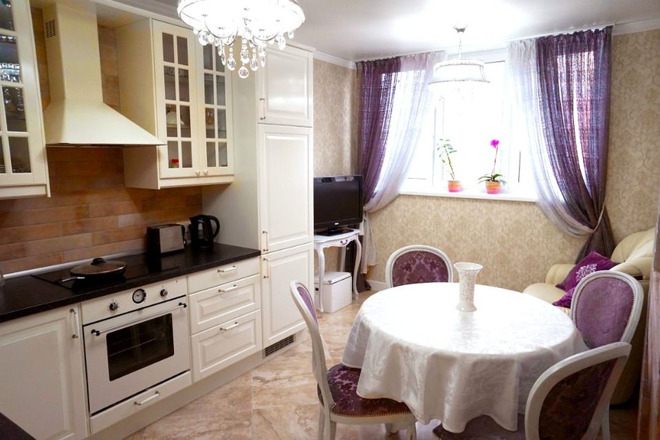 Продаётся 2-комнатная квартира, 66.8 м²