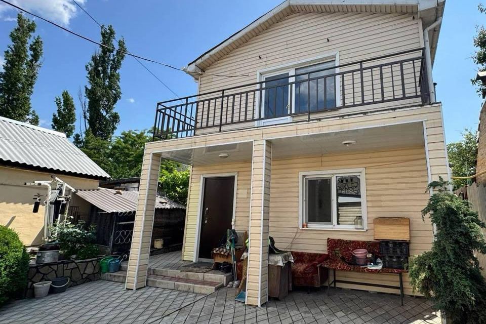 Продаётся 2-этажный дом, 139 м²