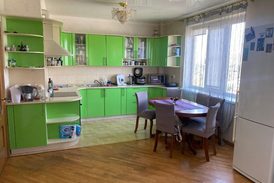 Продаётся 2-комнатная квартира, 83 м²