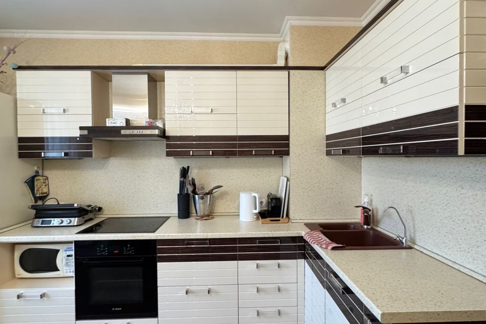 Продаётся 4-комнатная квартира, 91.7 м²