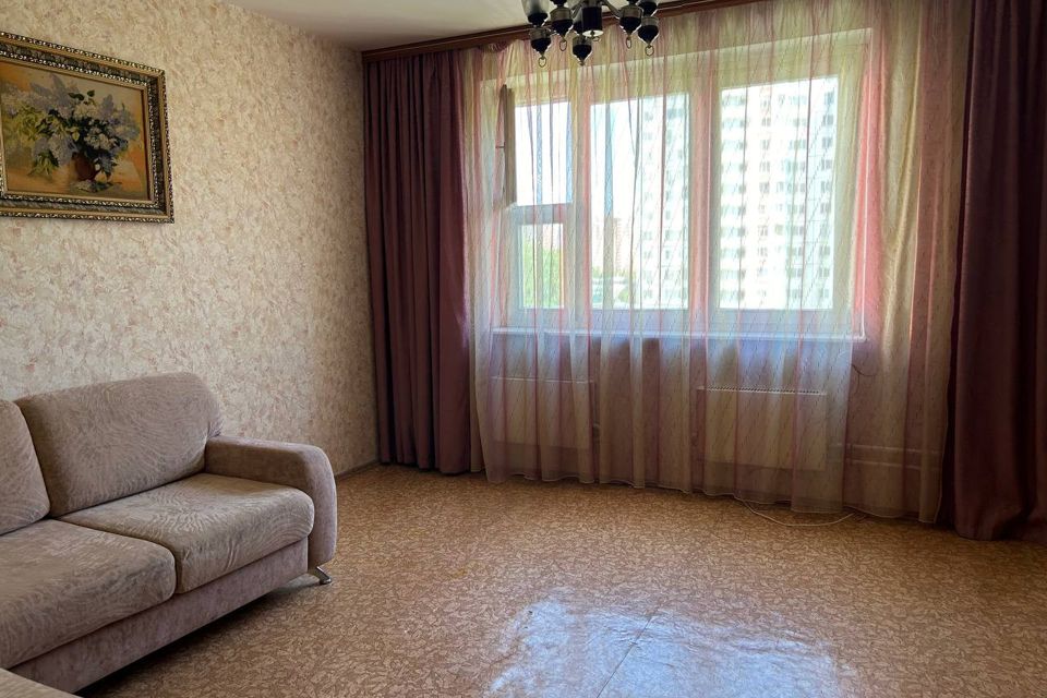 Продаётся 2-комнатная квартира, 56.5 м²