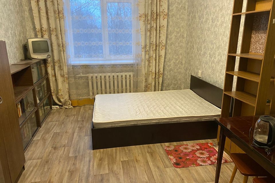 Продаётся комната в 4-комн. квартире, 72 м²