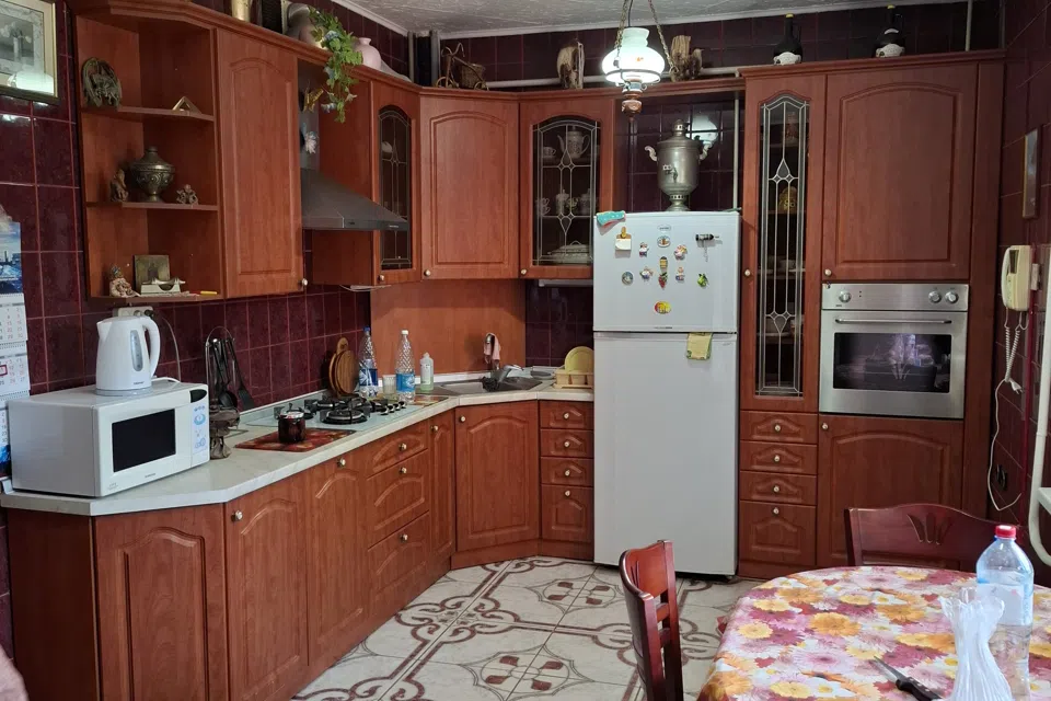 Продаётся 2-этажный дом, 268.8 м²