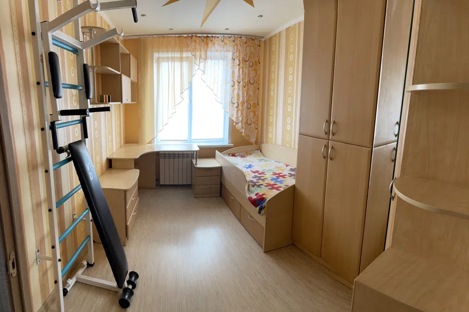Продаётся 3-комнатная квартира, 57 м²