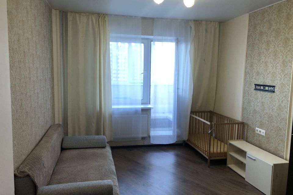 Продаётся 1-комнатная квартира, 42 м²