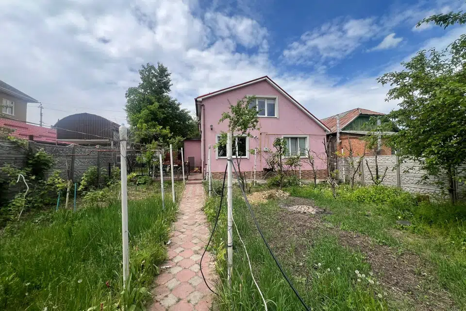Продаётся 2-этажный дом, 150 м²