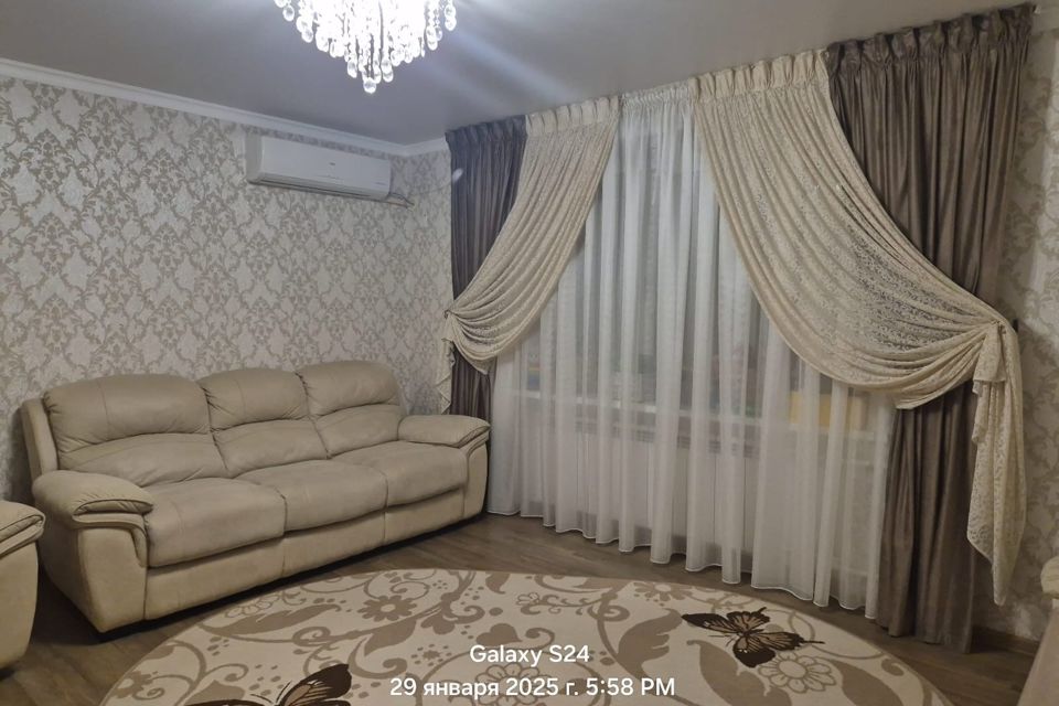 Продаётся 3-комнатная квартира, 62.4 м²