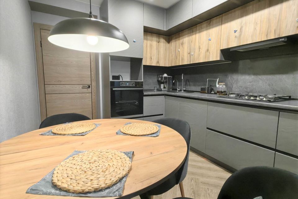 Продаётся 2-комнатная квартира, 58 м²
