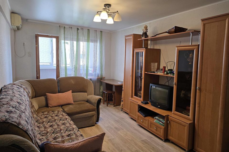 Продаётся 3-комнатная квартира, 60.5 м²