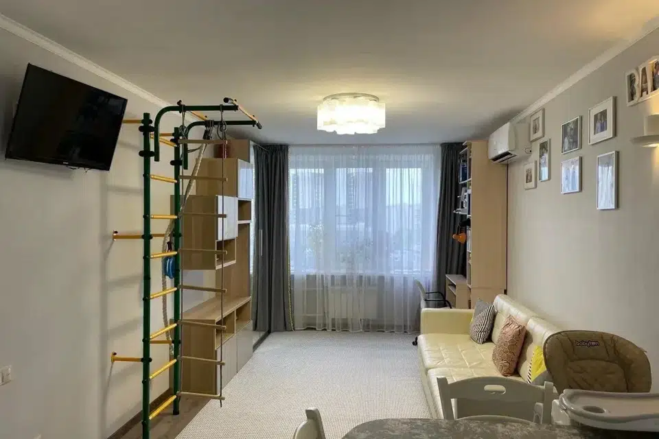 Продаётся 2-комнатная квартира, 49.6 м²
