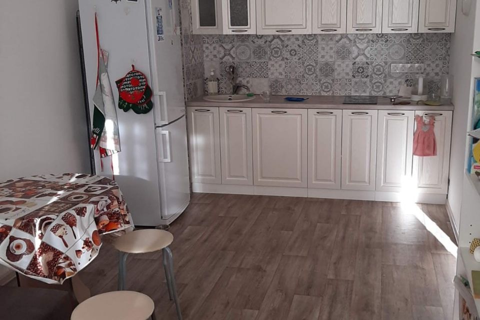 Продаётся 1-комнатная квартира, 37.2 м²