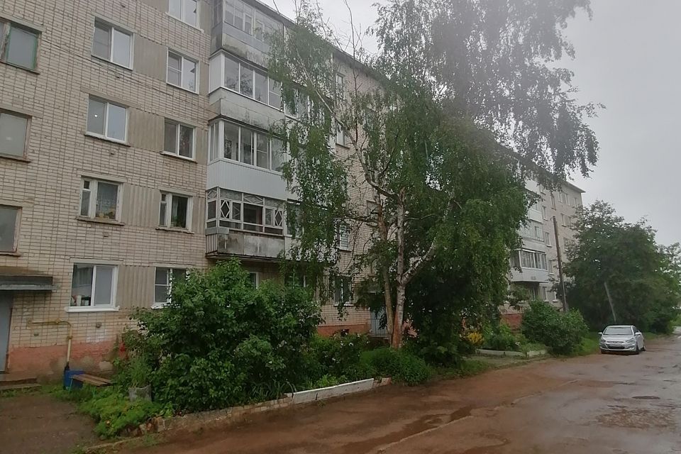Продаётся 4-комнатная квартира, 61.6 м²