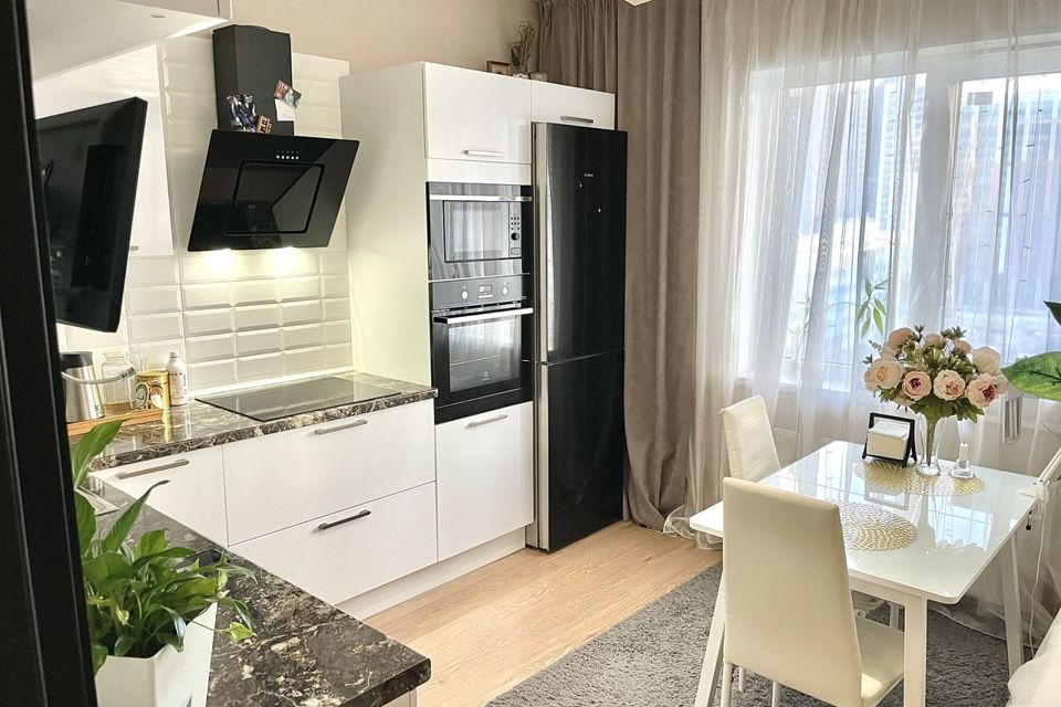 Продаётся 1-комнатная квартира, 43.2 м²