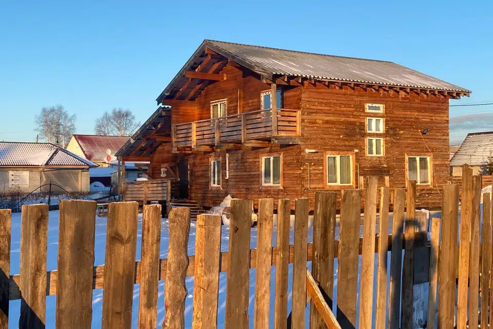 Продаётся 2-этажный дом, 300 м²