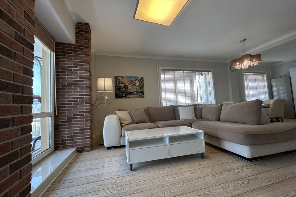 Продаётся 3-комнатная квартира, 96.7 м²