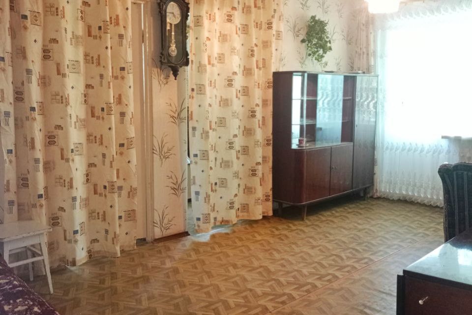 Продаётся 3-комнатная квартира, 49.3 м²