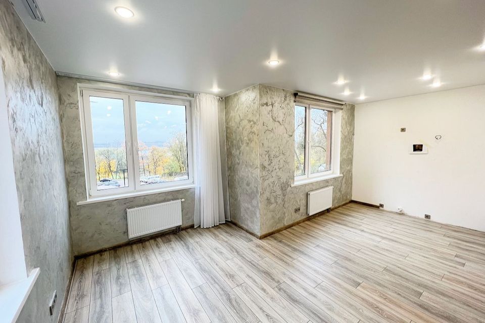 Продаётся 1-комнатная квартира, 49.5 м²