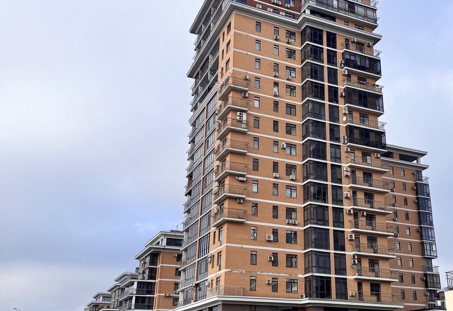 Продаётся 3-комнатная квартира, 107.3 м²