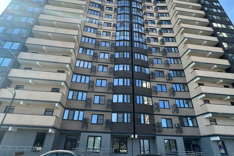 Продаётся 3-комнатная квартира, 107 м²